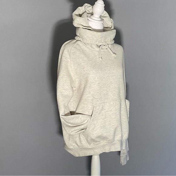 Carbon Size Medium Gray Hoodie With Drawstring Turtle Neck Thick Soft Material - Picture 10 of 16